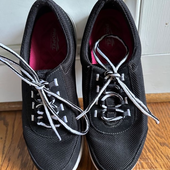 Women's Sneakers Size 9 Black - Picture 1 of 5